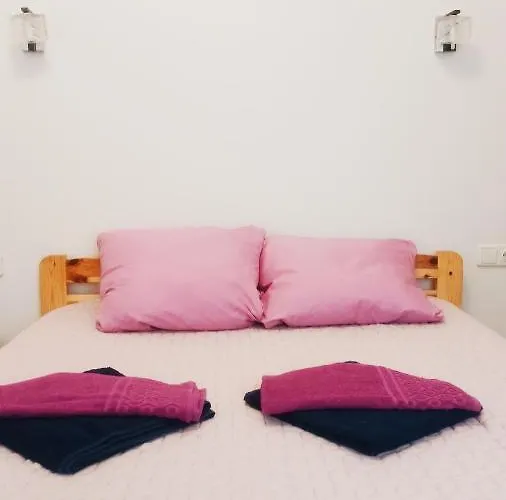 Apartment Hearthouse *